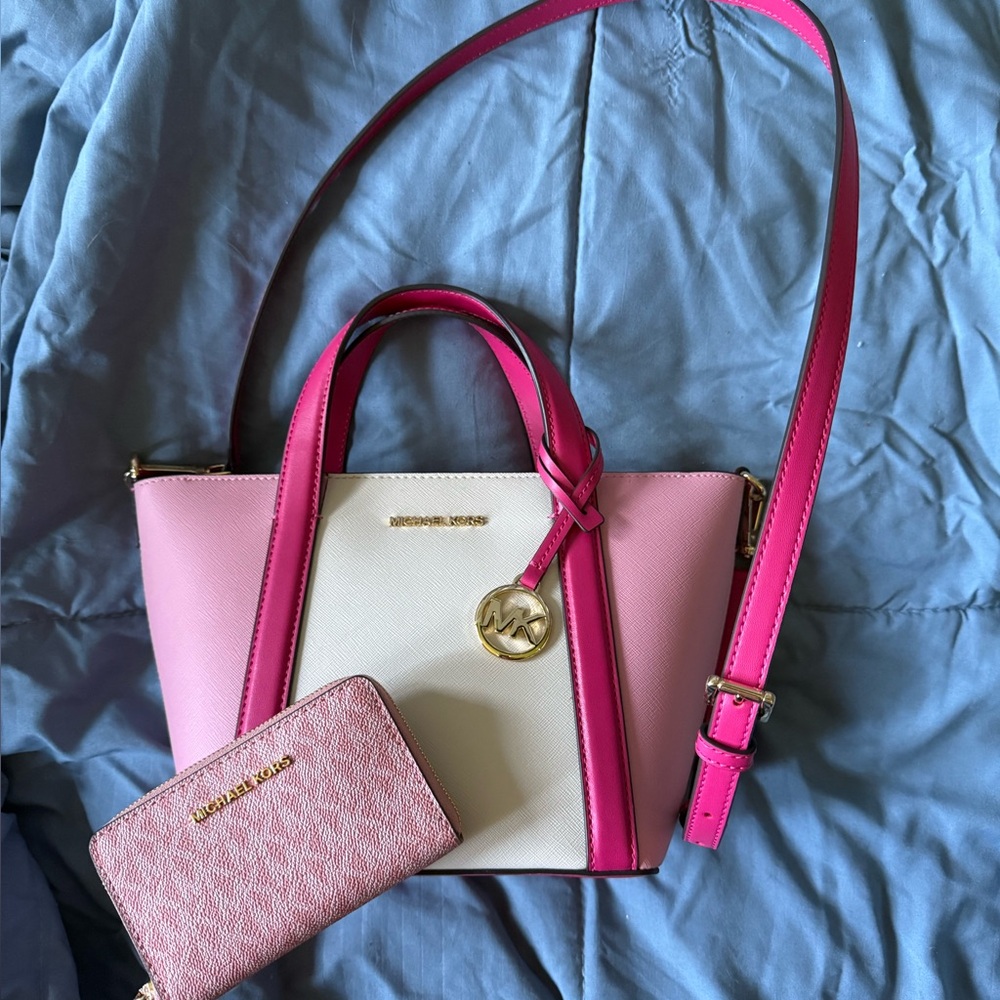 Michael Kors Pink and White Tote Set